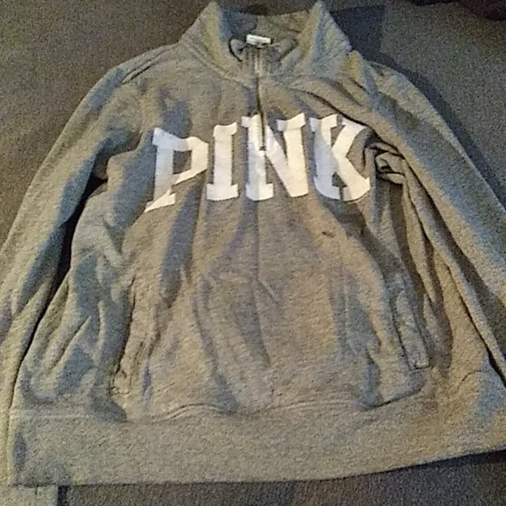Gray sweatshirt